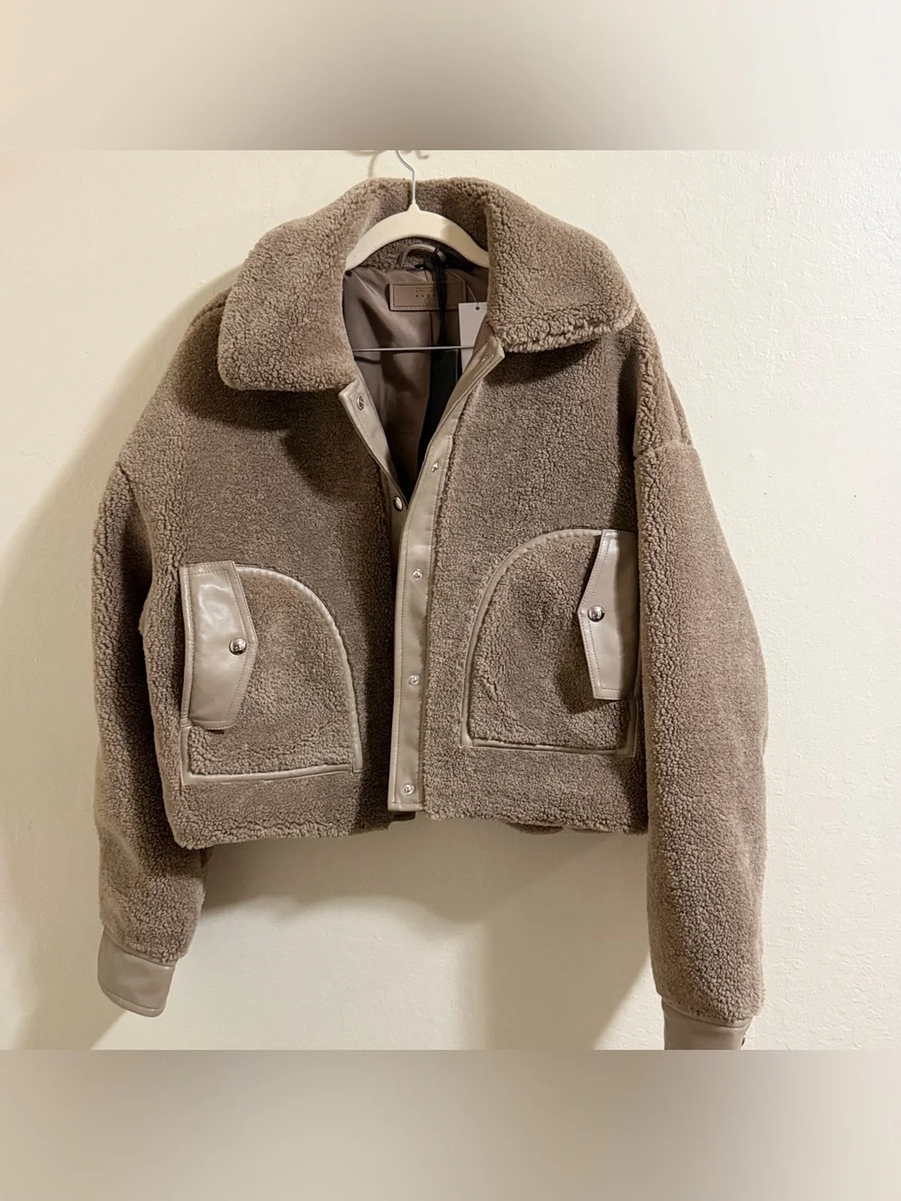 [BLANKNYC] Faux Shearling Cropped Jacket S tan NWT Anthropologie Moto Bomber